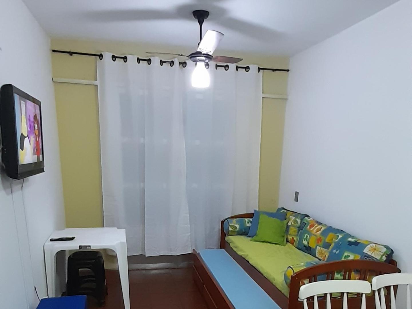 Kuva 10: Apto, Guaruja, lado praia, Praia Enseada.