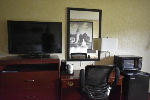 Photo 10 : Super 8 by Wyndham Maumee Perrysburg Toledo Area
