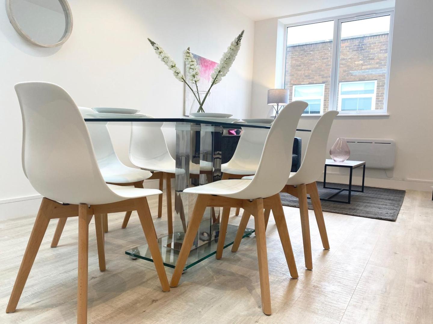 Fotografie 7: Peak at Fleet Heights Apartment Four