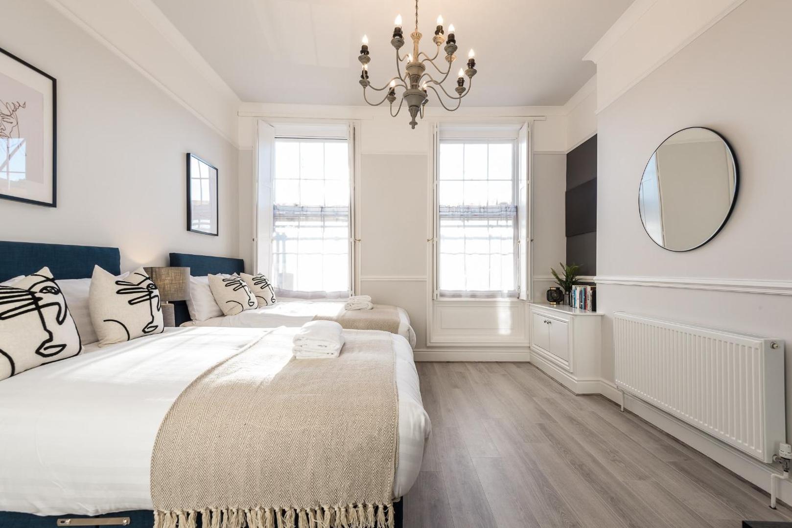 Фотография 10: Host & Stay - The Seel Street Townhouse