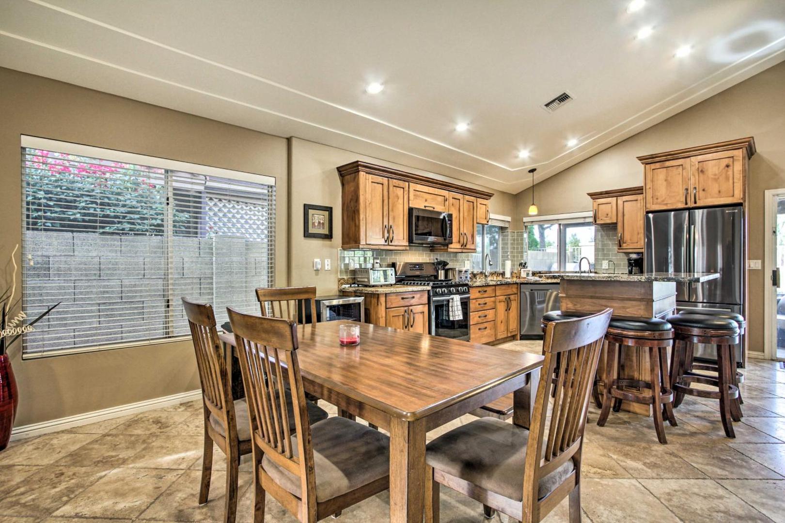 Pool, Golf Course Views Desert Oasis in Glendale的照片7