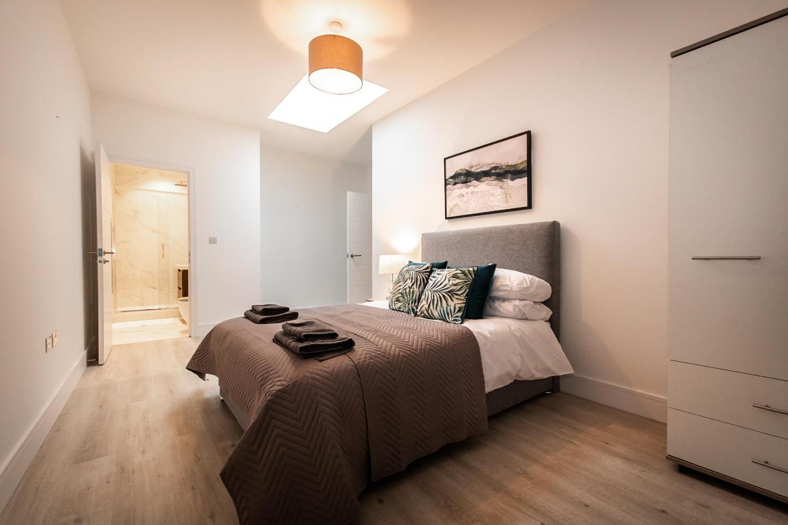 Bilde 2: Zenith at Fleet Heights Apartment Three