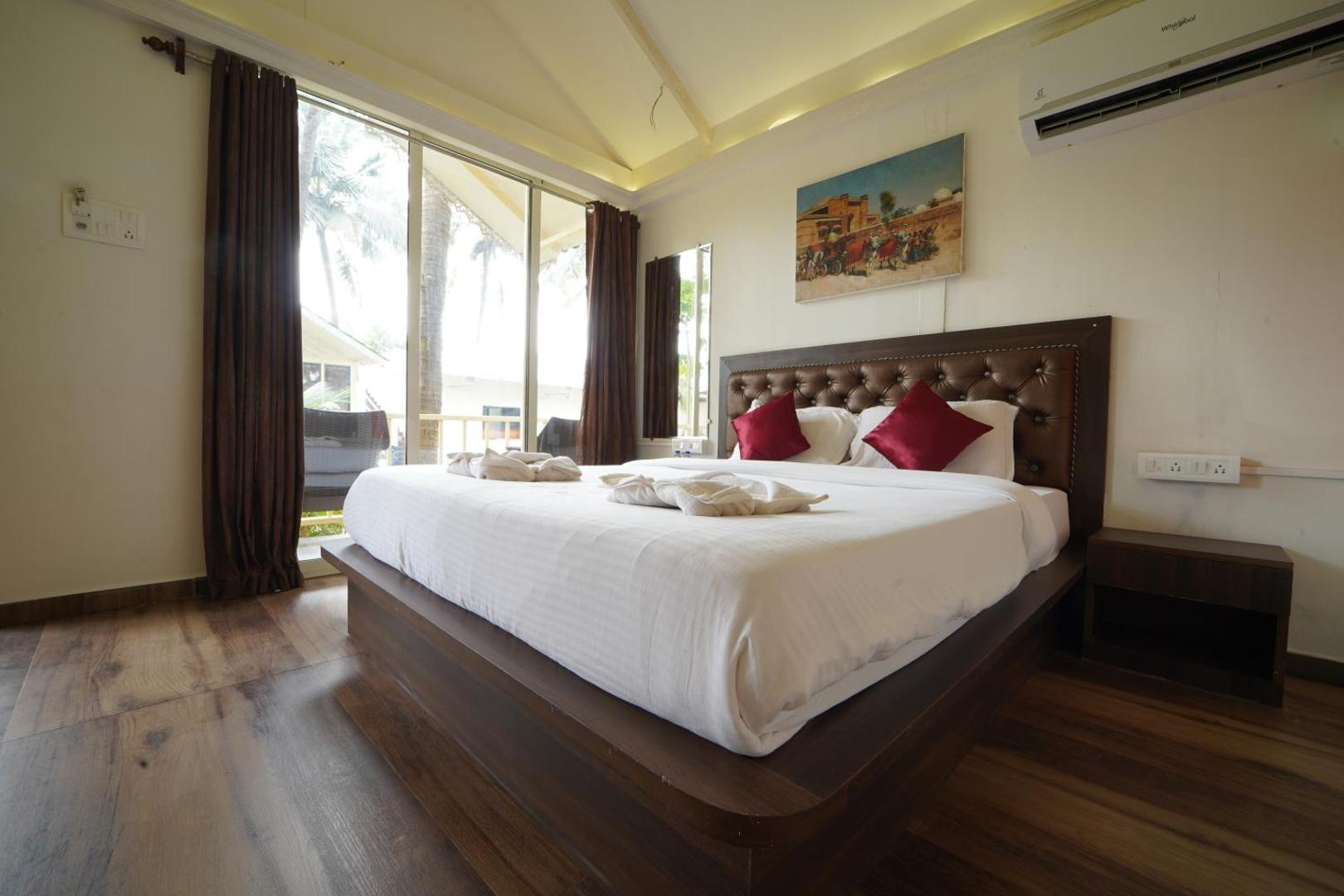 Φωτογραφία 10: Sunset & Waves Resort, Mandrem Beach