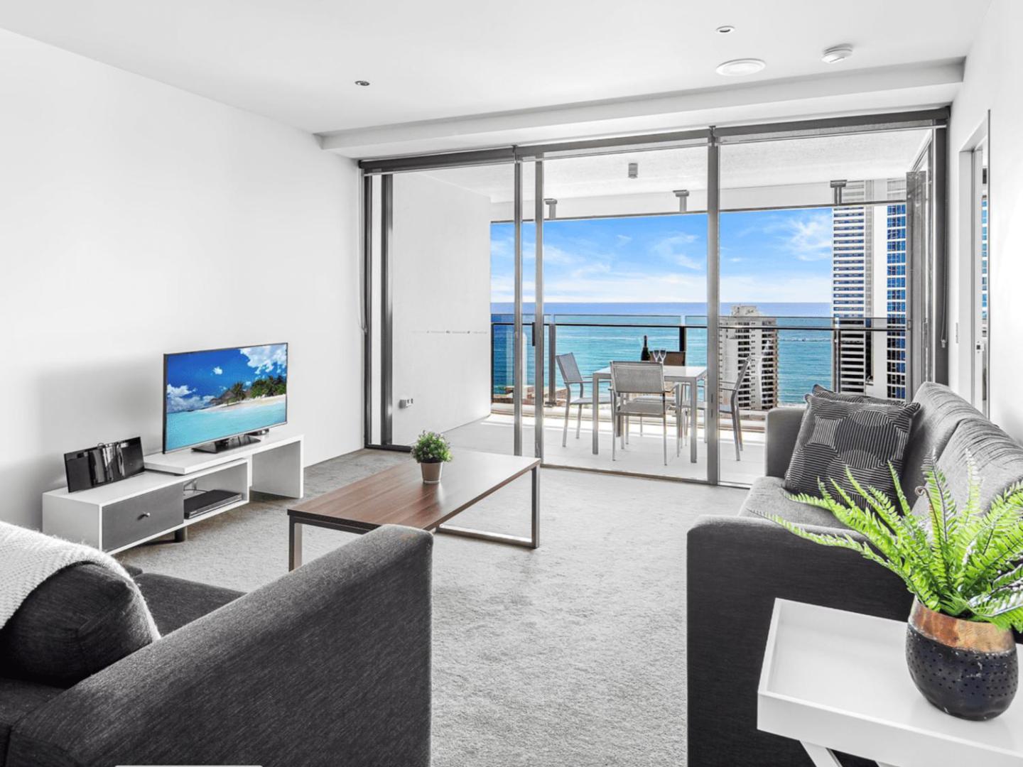 Circle on Cavill 25th Floor with Ocean Views - CoastHM photo 5