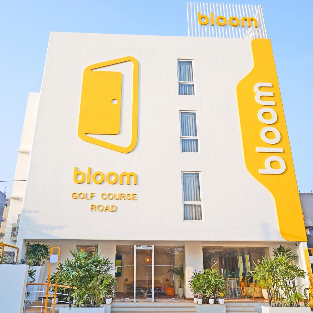 Zdjęcie 2: Bloom - Golf Course Road
