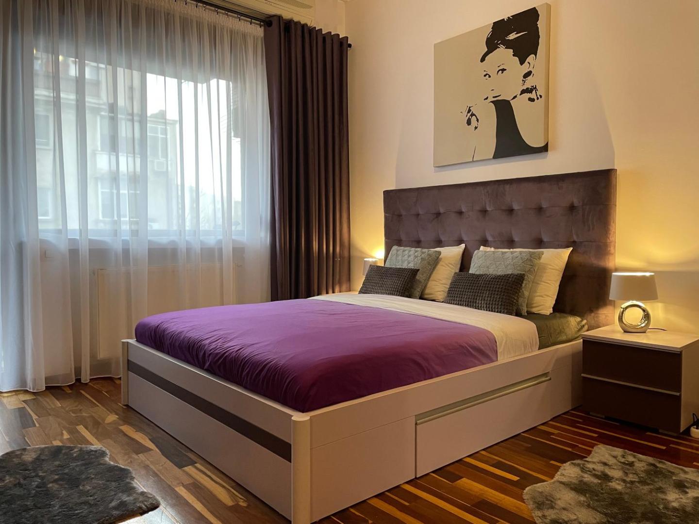 Billede 3: Bucharest Central Studio 2