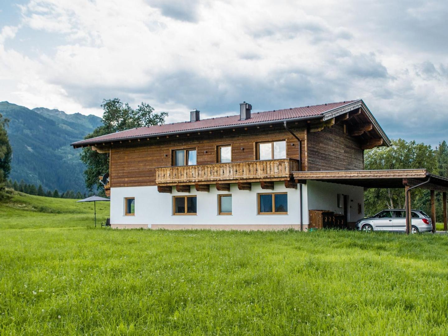 Photo 4 : Chalet in Jochberg with Sauna & Mountain Views