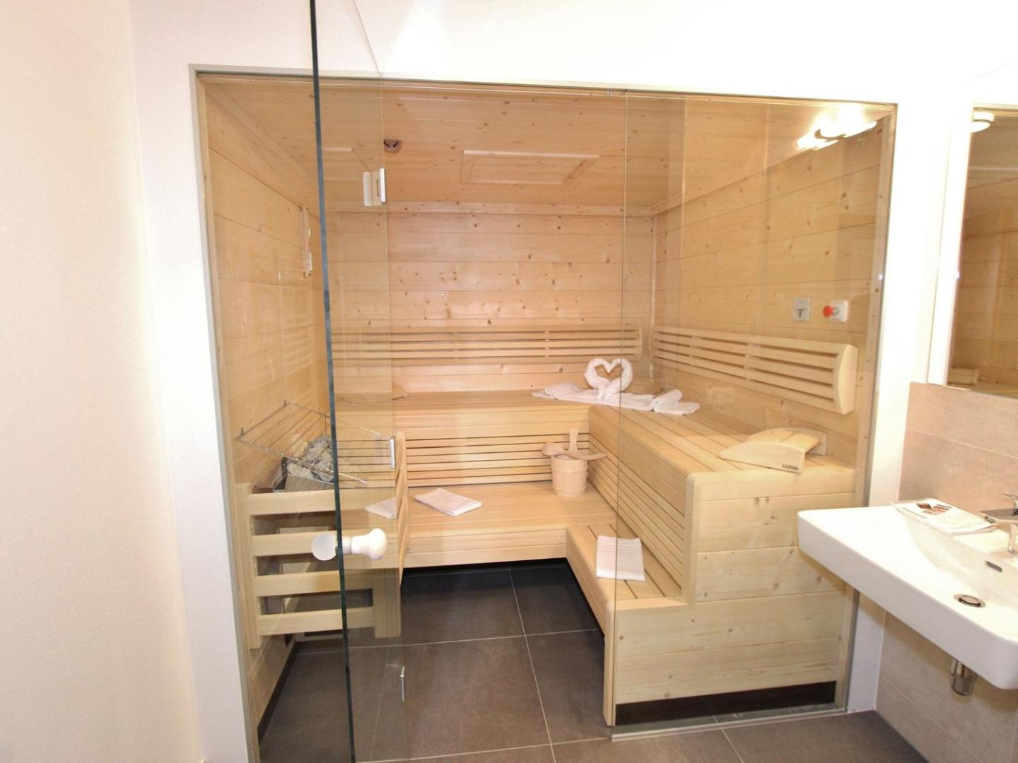 Bilde 7: Chalet in Saalbach by Ski Lift & Slopes