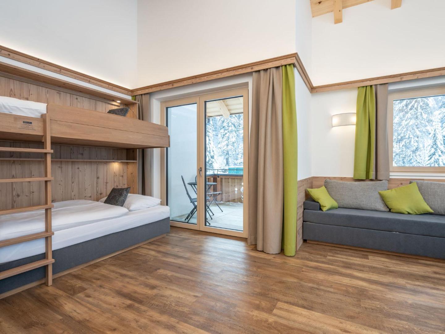 Chalet in Saalbach near Ski Liftの写真7