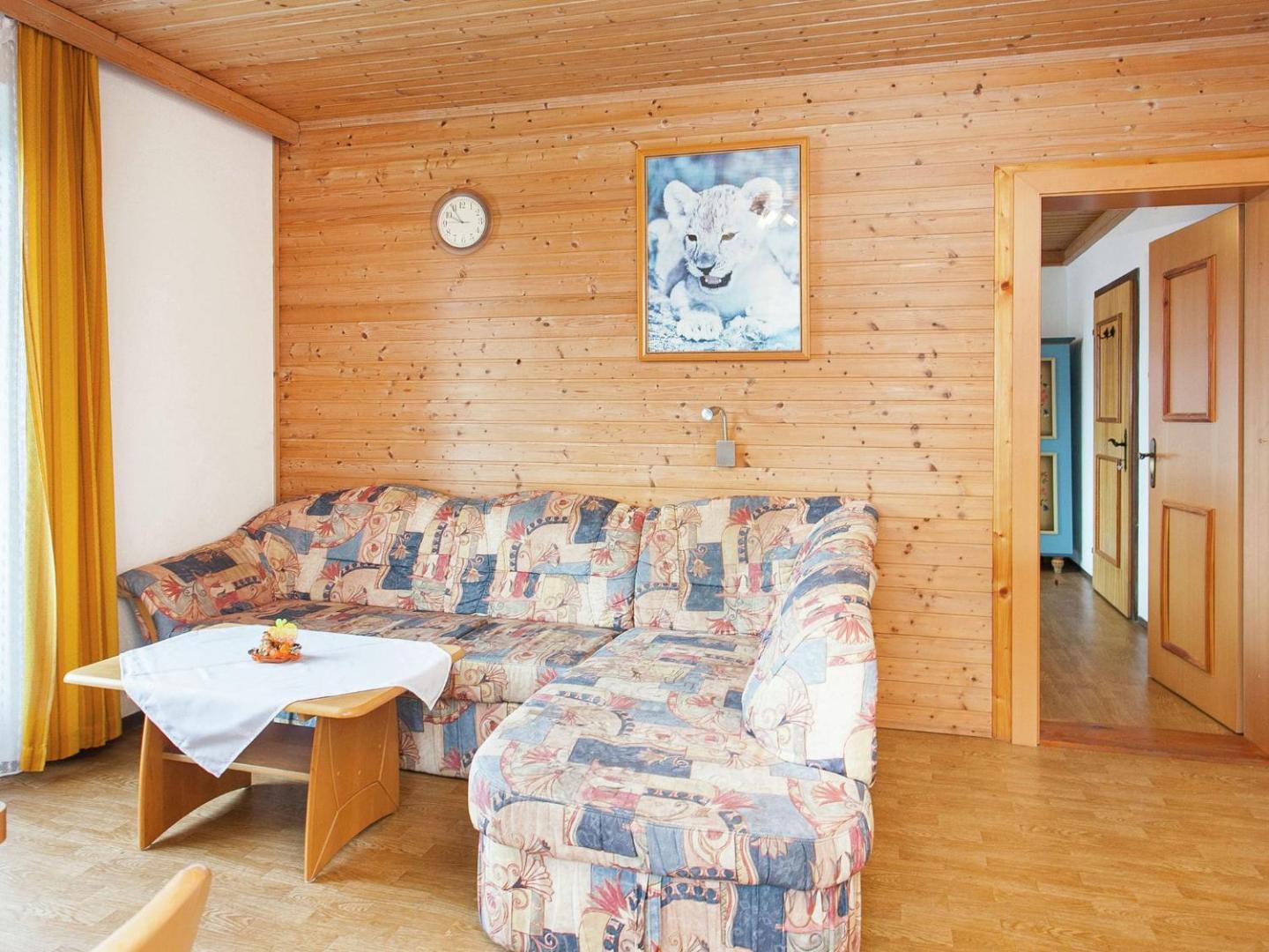 Fotografie 2: Chalet in Alps near Ski Slopes