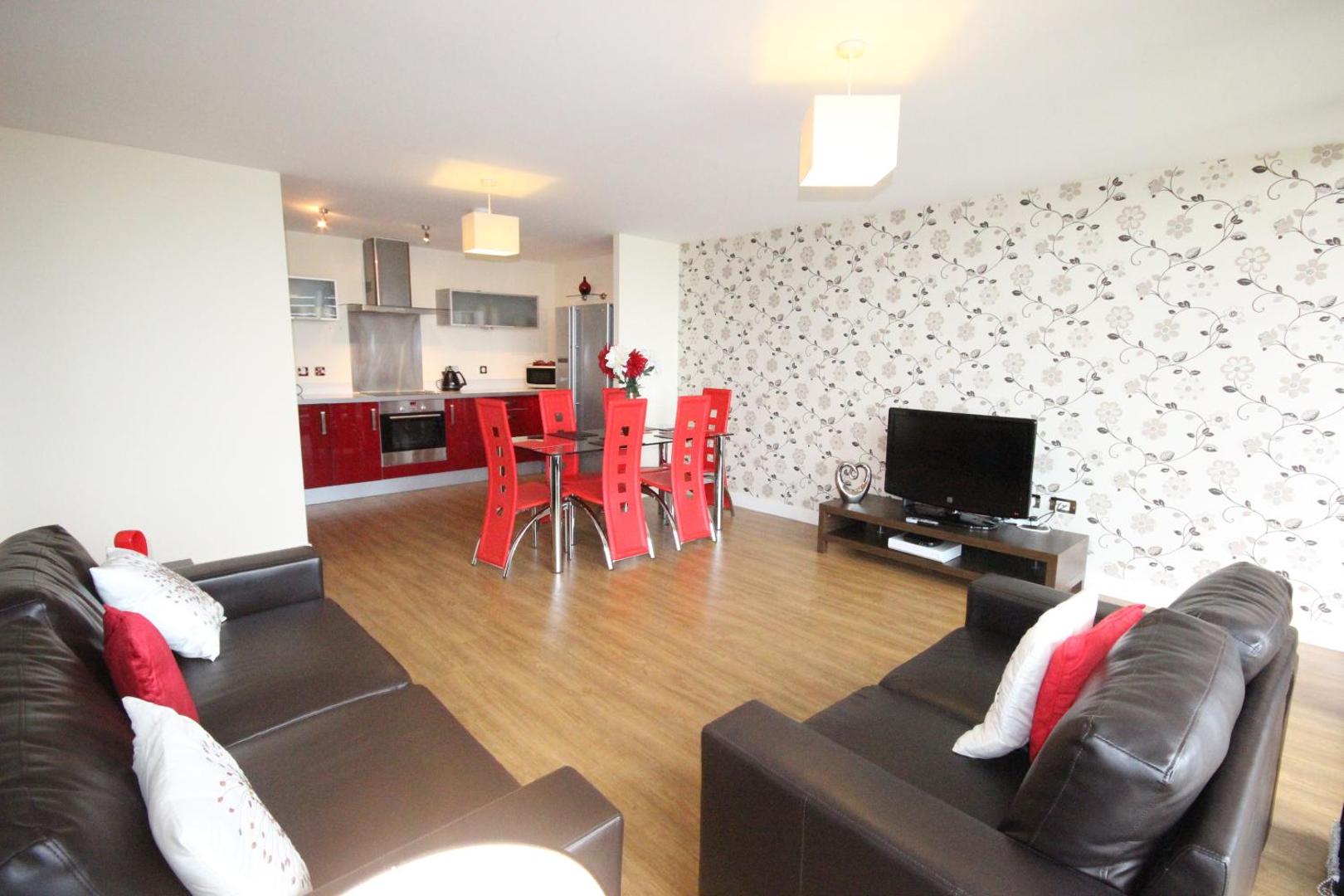 Foto 7: Cotels at Vizion Serviced Apartments, Superfast Broadband, Central Location, Free Parking, Fully Equipped Kitchen