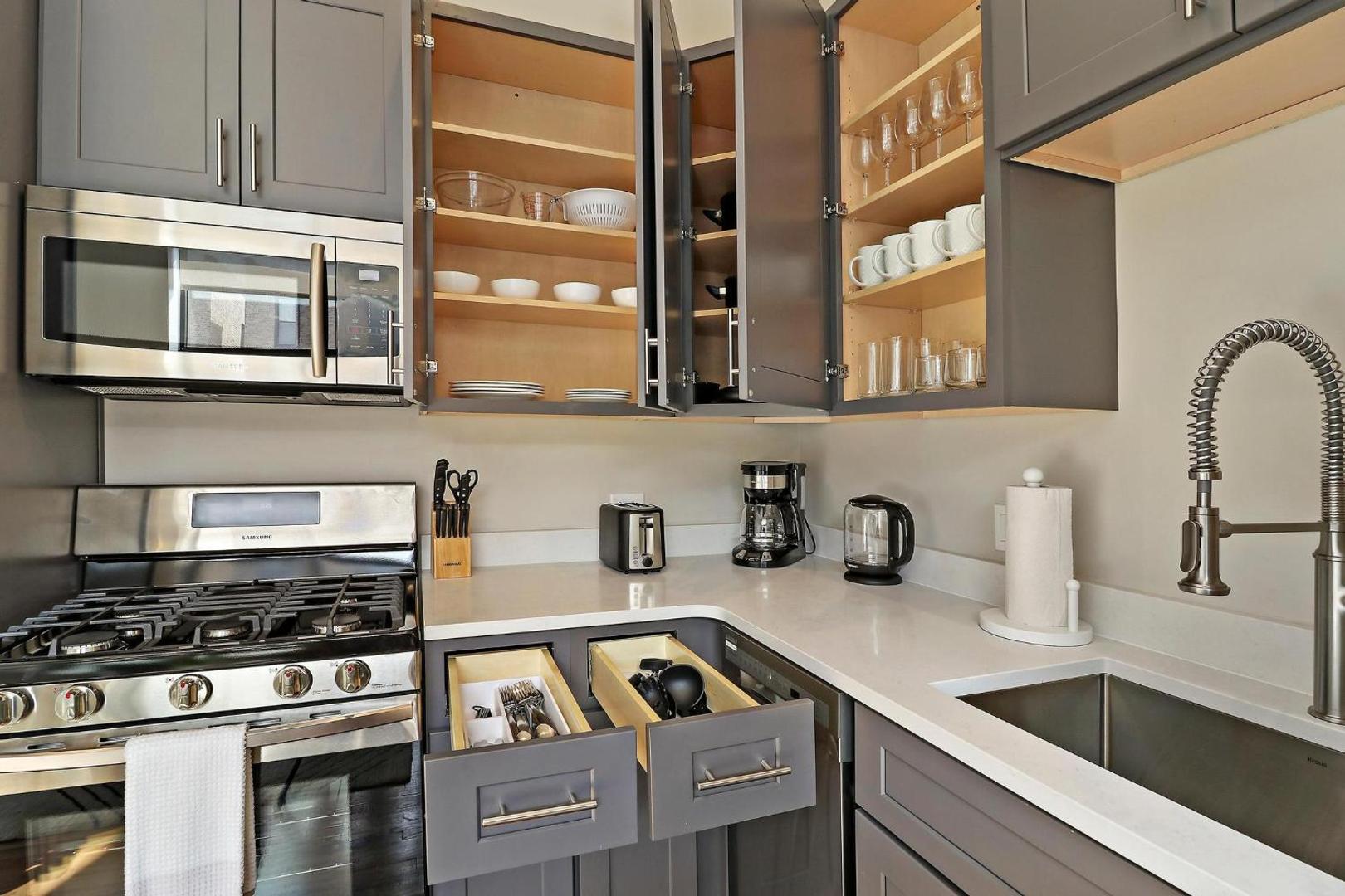 Foto 6: Splendid & Fully Furnished 1BR Apartment - Broadway 204 rep