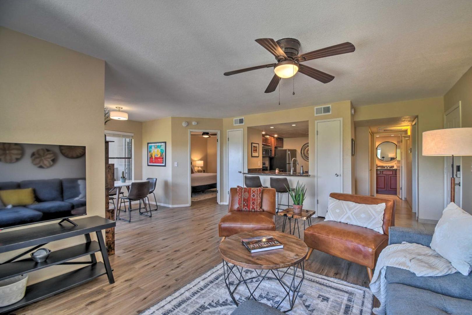 Foto 5: Pool, Golf Course View: Scottsdale Condo