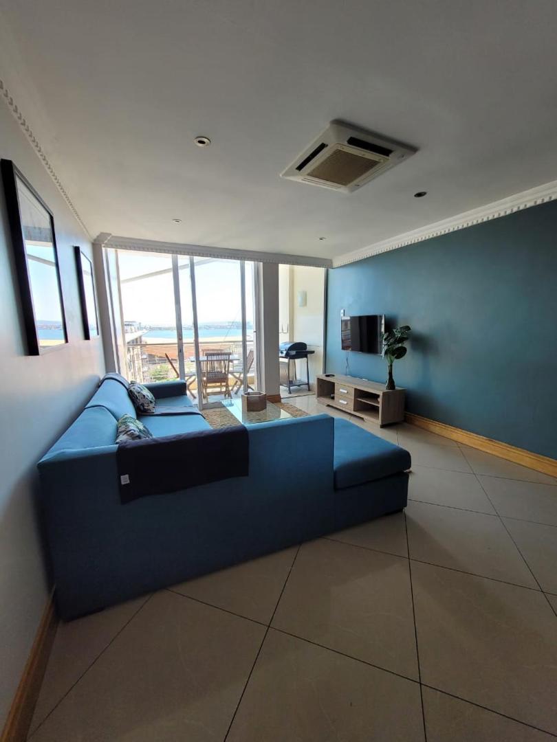 Kuva 5: Accommodation Front - Modern 2 Sleeper Penthouse with Magnificent Views