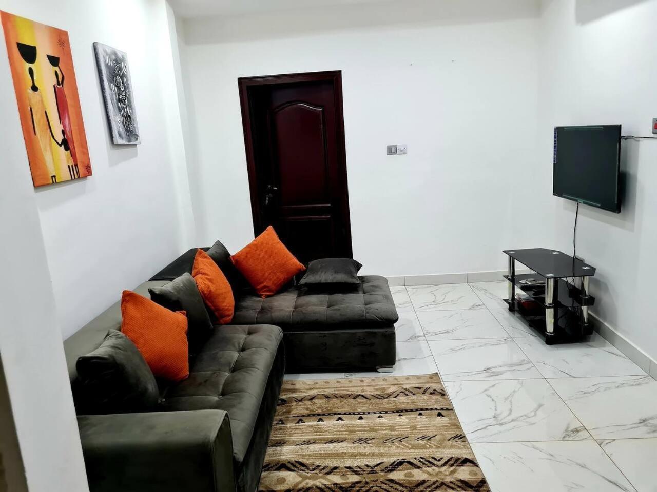 Foto 4: Comfy & Cozy Hideout Close to Highway Parking