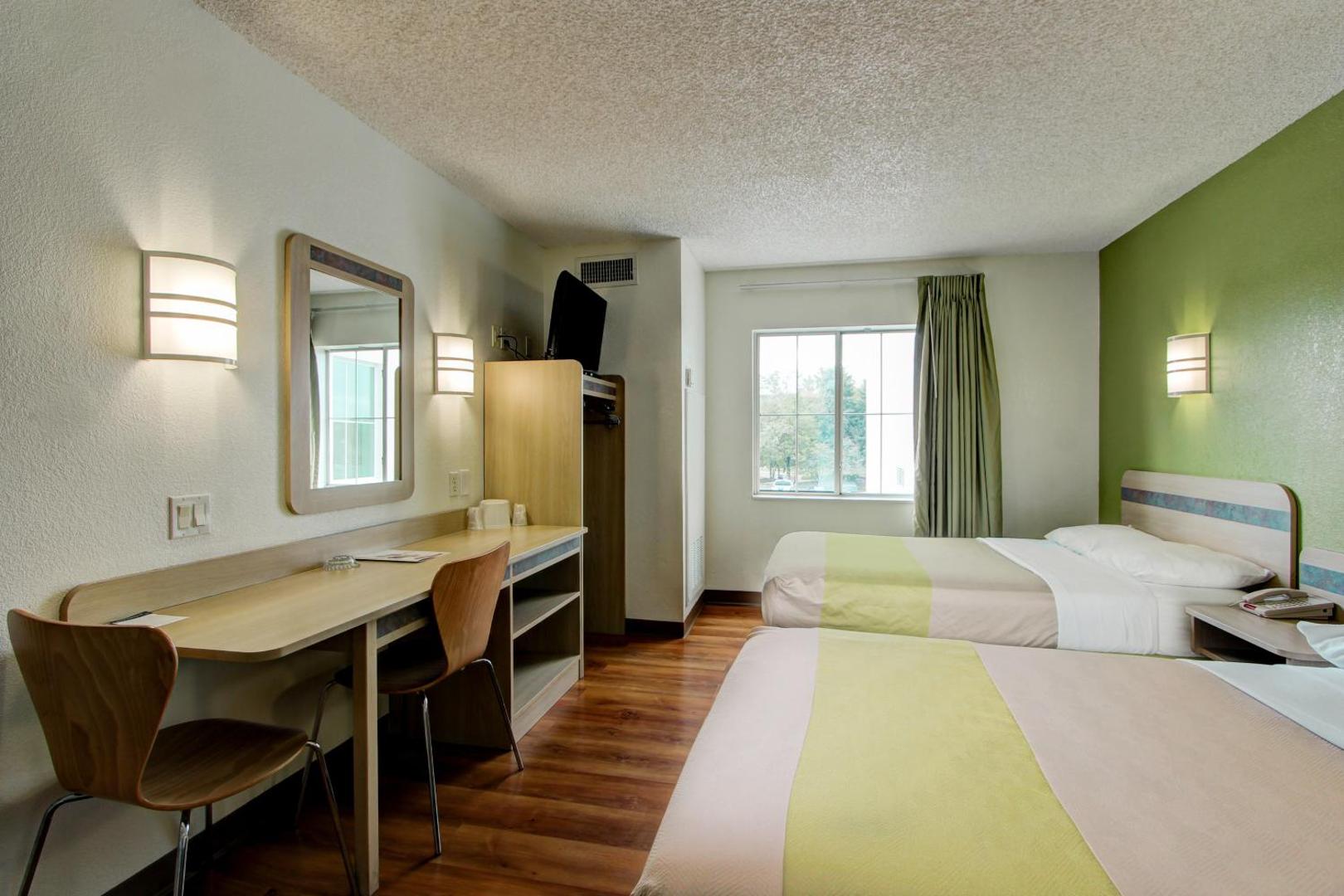 Foto 2: Super 8 by Wyndham Aurora East