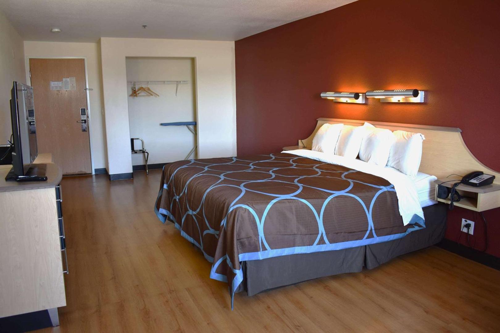Bilde 7: Super 8 by Wyndham New Braunfels I-35