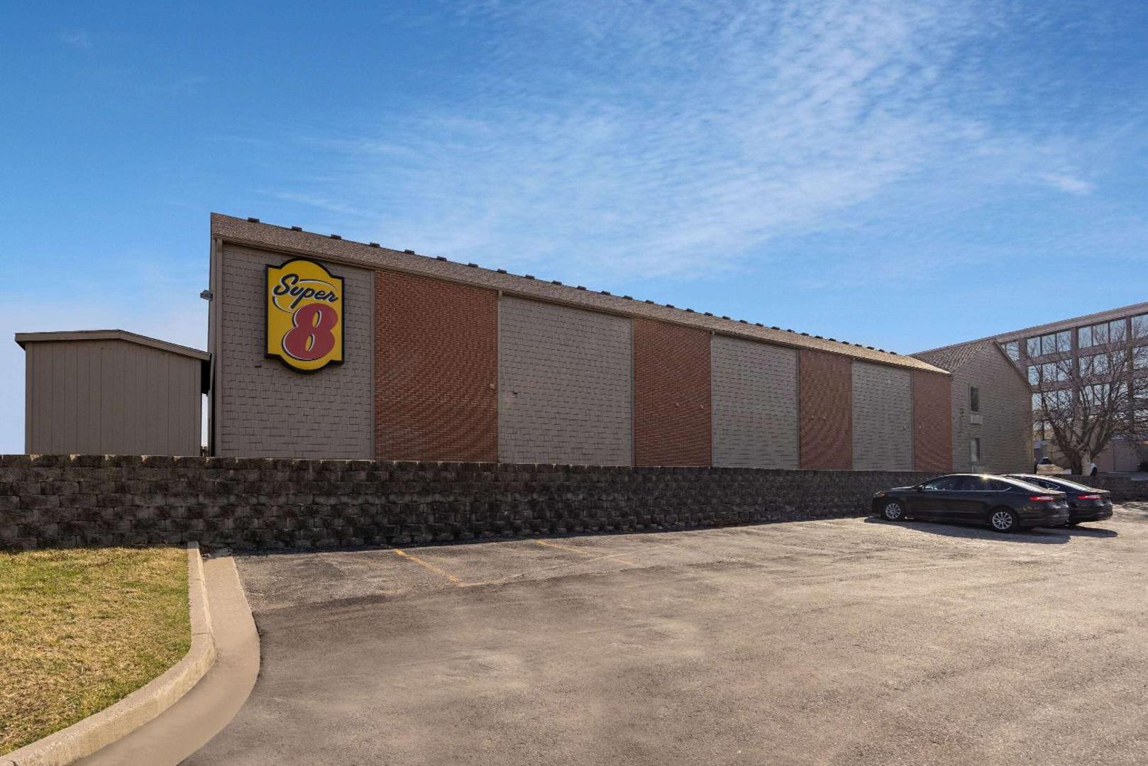 Bilde 3: Super 8 by Wyndham Kansas City Airport North