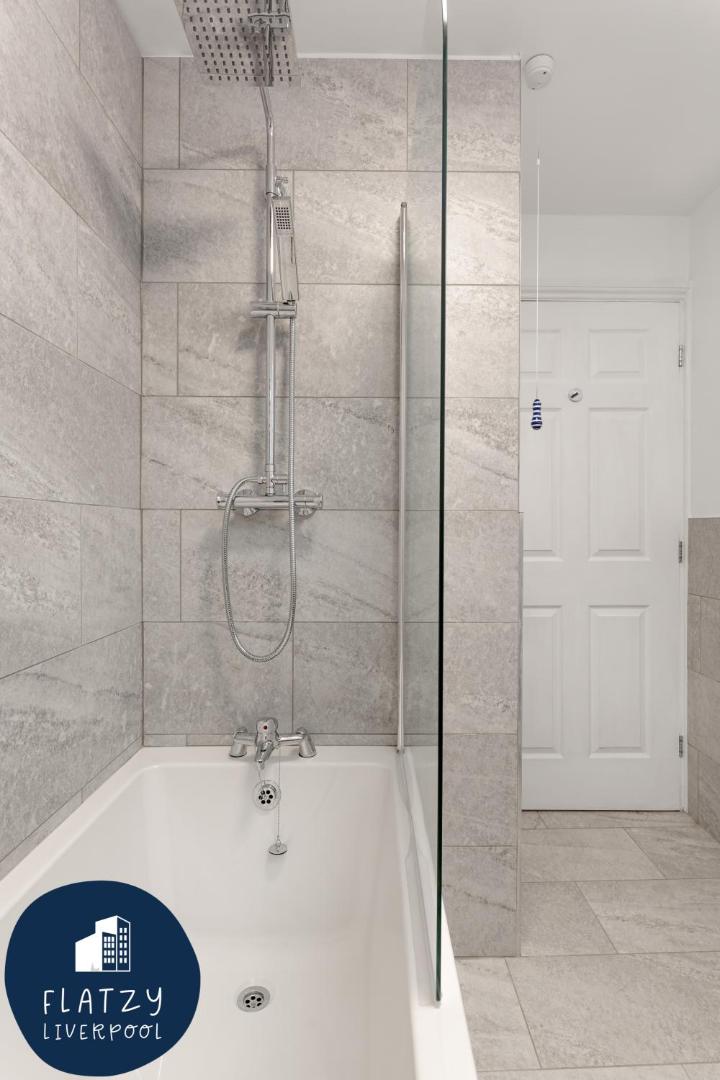 Foto 3: FLATZY - Quiet Sefton Park Luxury Apartment