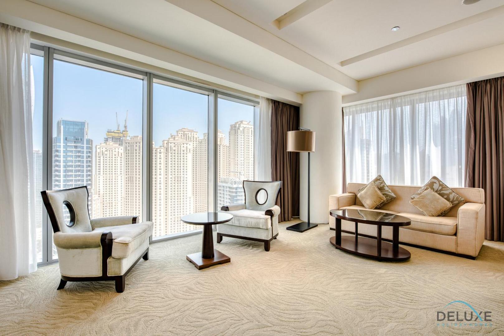 Foto 3: Pristine 3BR at The Address Residences Dubai Marina by Deluxe Holiday Homes