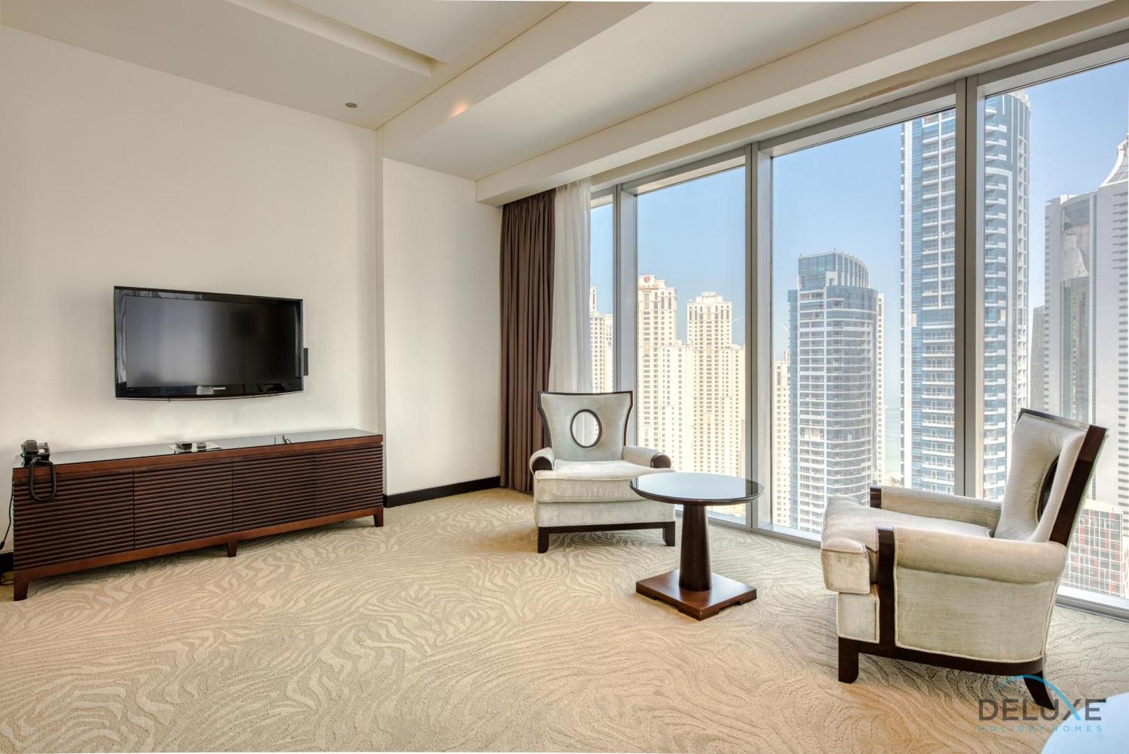 Foto 8: Pristine 3BR at The Address Residences Dubai Marina by Deluxe Holiday Homes
