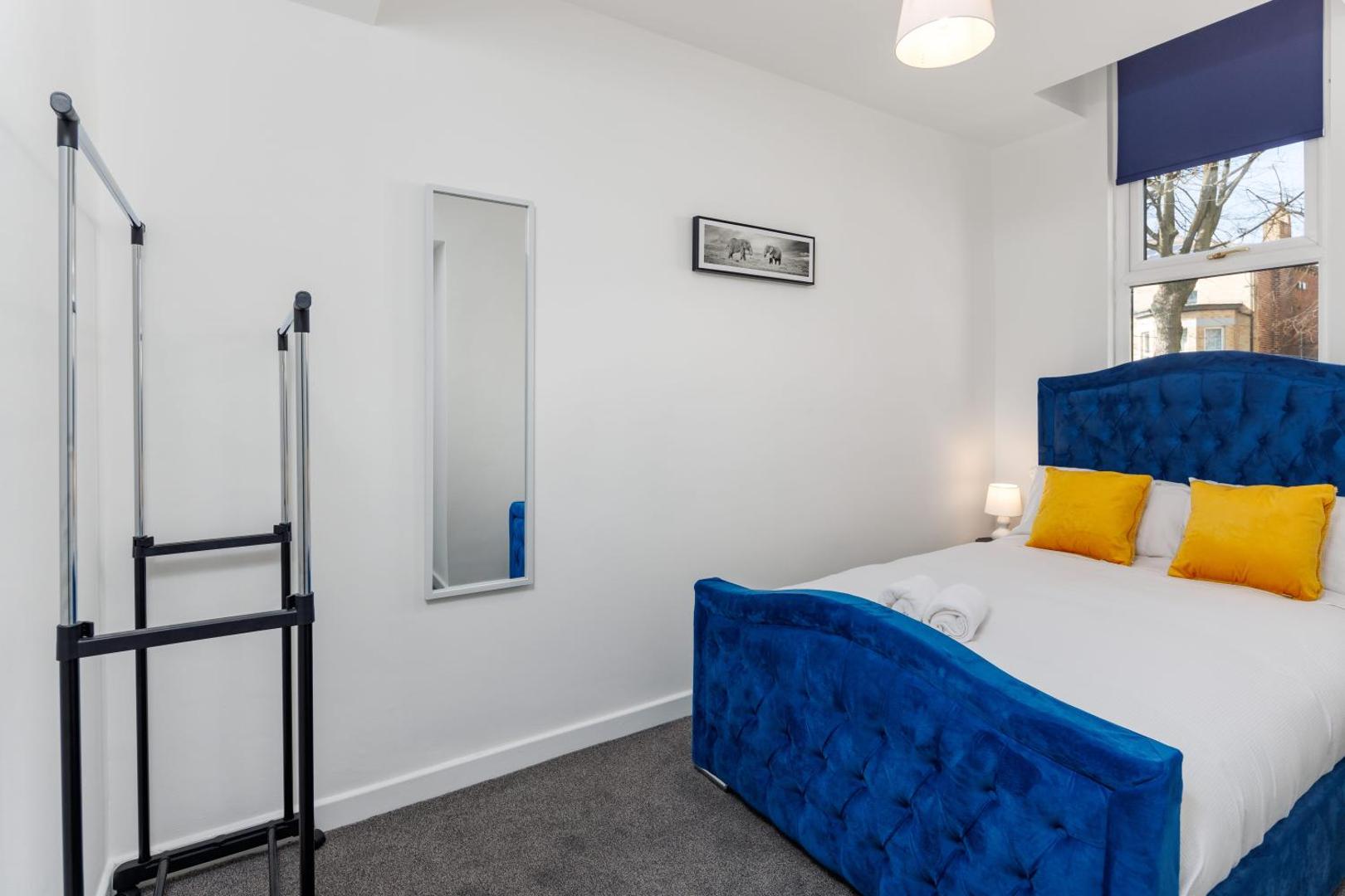 Zdjęcie 7: FLATZY - Stylish Abode on Doorstep of Sefton Park *10 minutes to Centre*
