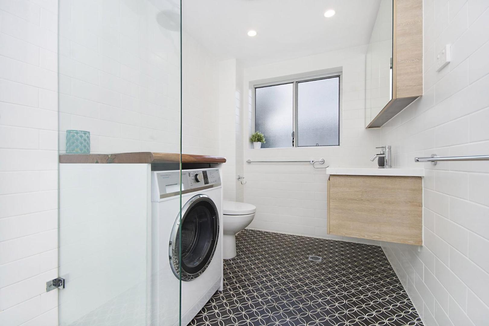 Foto 9: Yamba 58 - Modern Coastal Living Near Main Beach with Ocean Views - Holiday Yamba