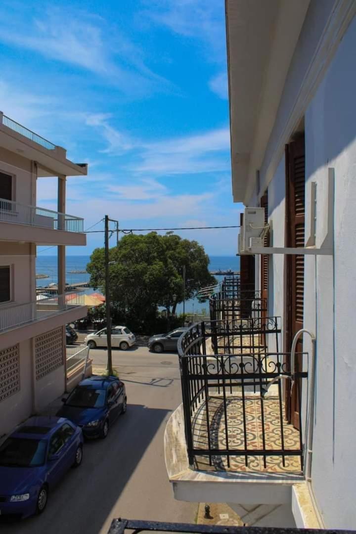 Photo 9 : Στρατής
