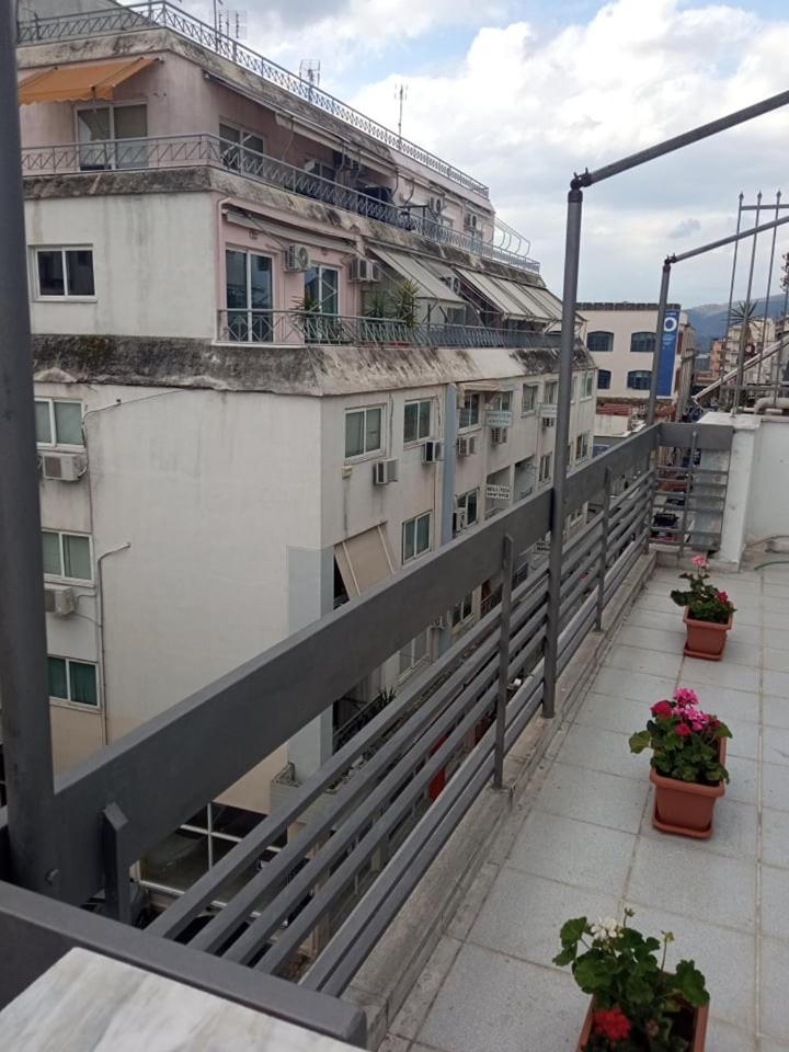 Foto 3: Lemon - HappyHostGr - Downtown Apartment