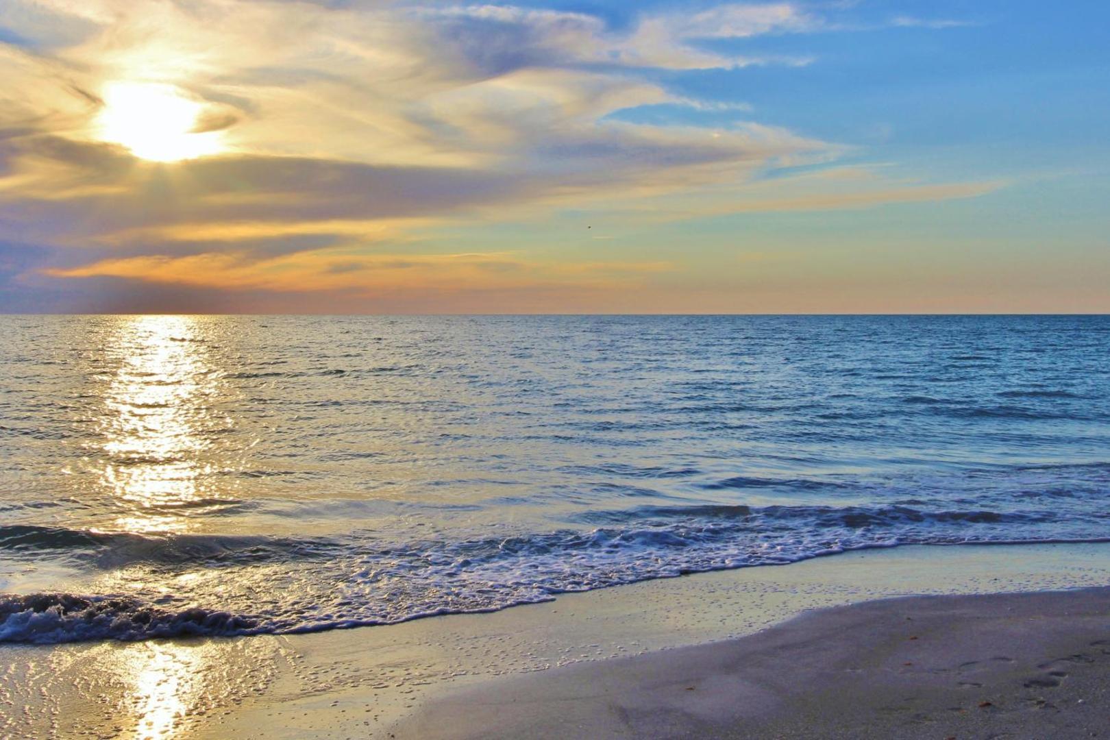 Foto 8: Reflections on the Gulf 604