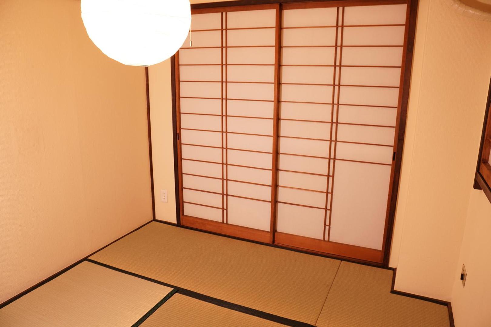 Kuva 11: Kita-Shinjuku Wood Wall Stay