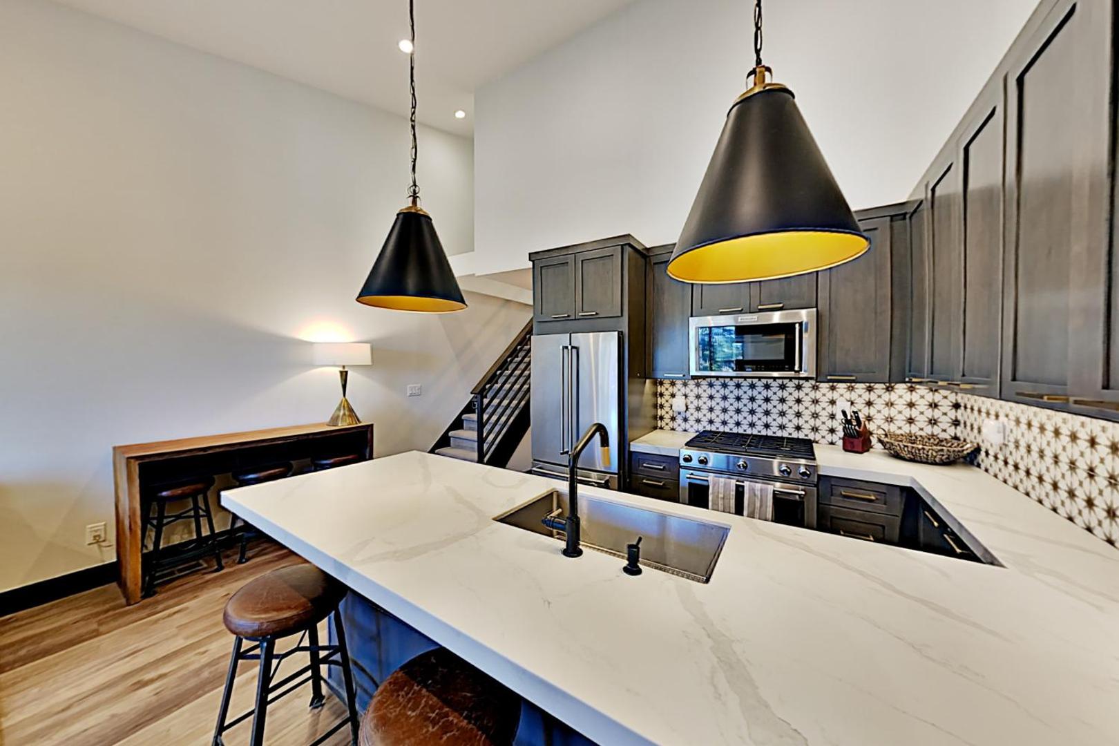 Foto 2: Ski-In, Ski-Out Designer Condo