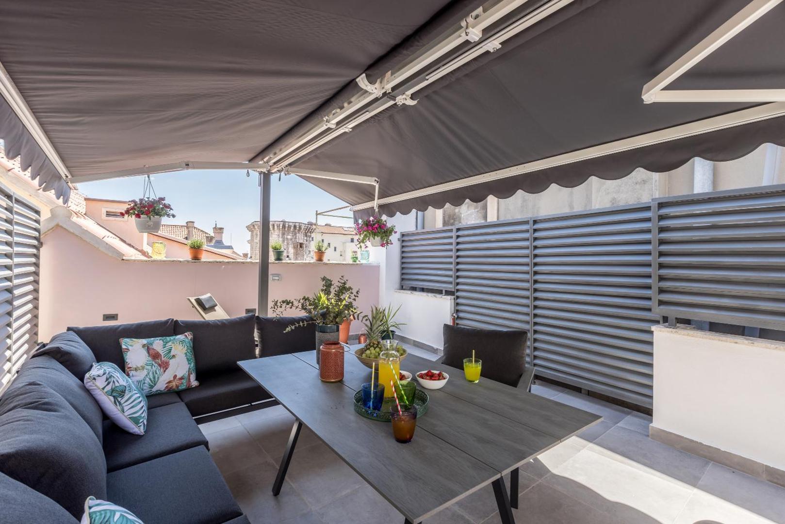 Foto 6: Main Square Duplex with Rooftop Terrace