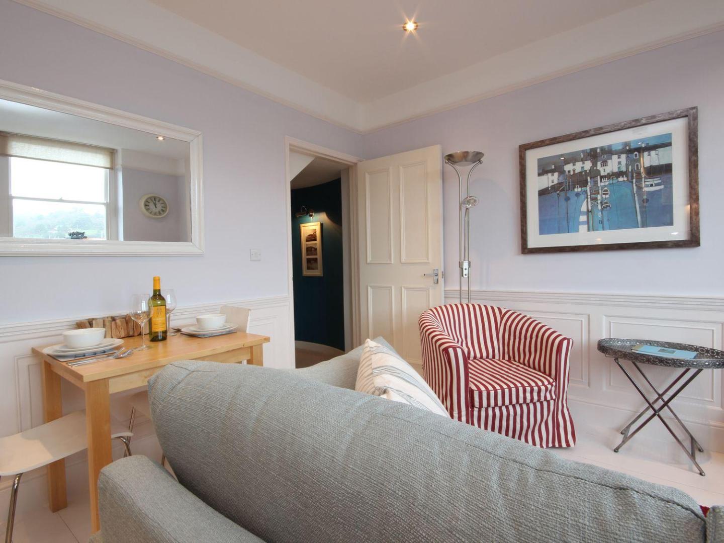 Kuva 5: Flat 1, 32 Newcomen Road