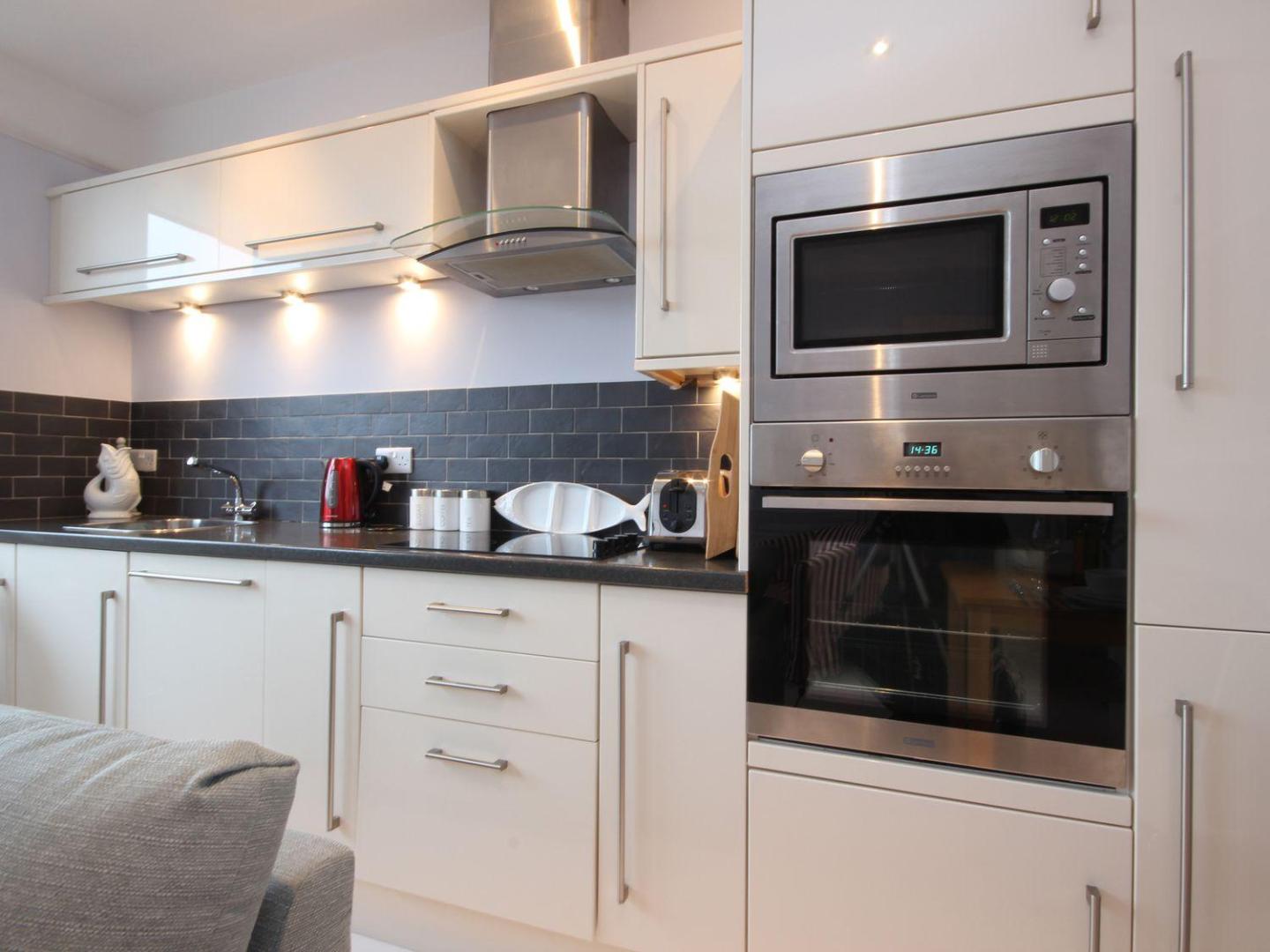 Kuva 7: Flat 1, 32 Newcomen Road