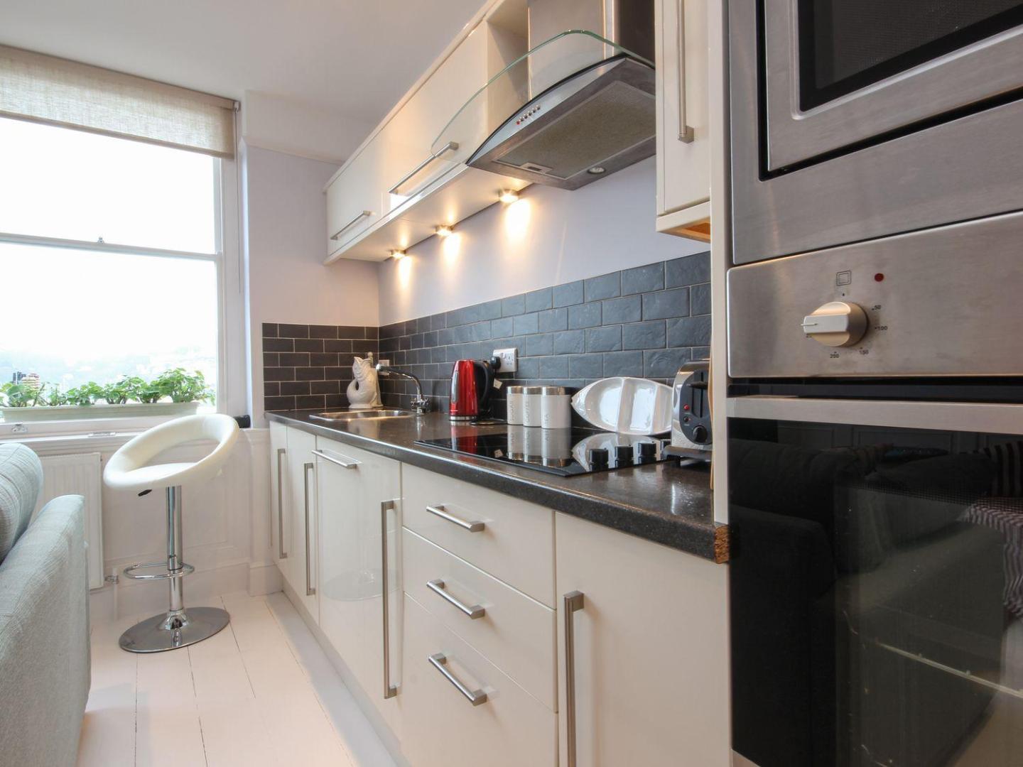 Kuva 8: Flat 1, 32 Newcomen Road