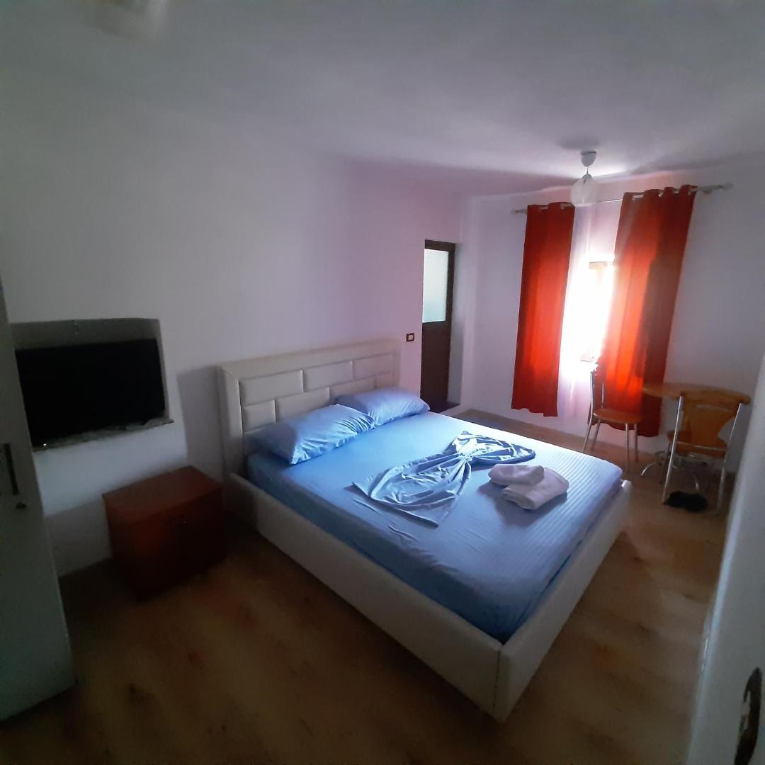 Bilde 2: Kulla e Vjeter (Bar Restaurant, Guesthouse, Parking and Camping)