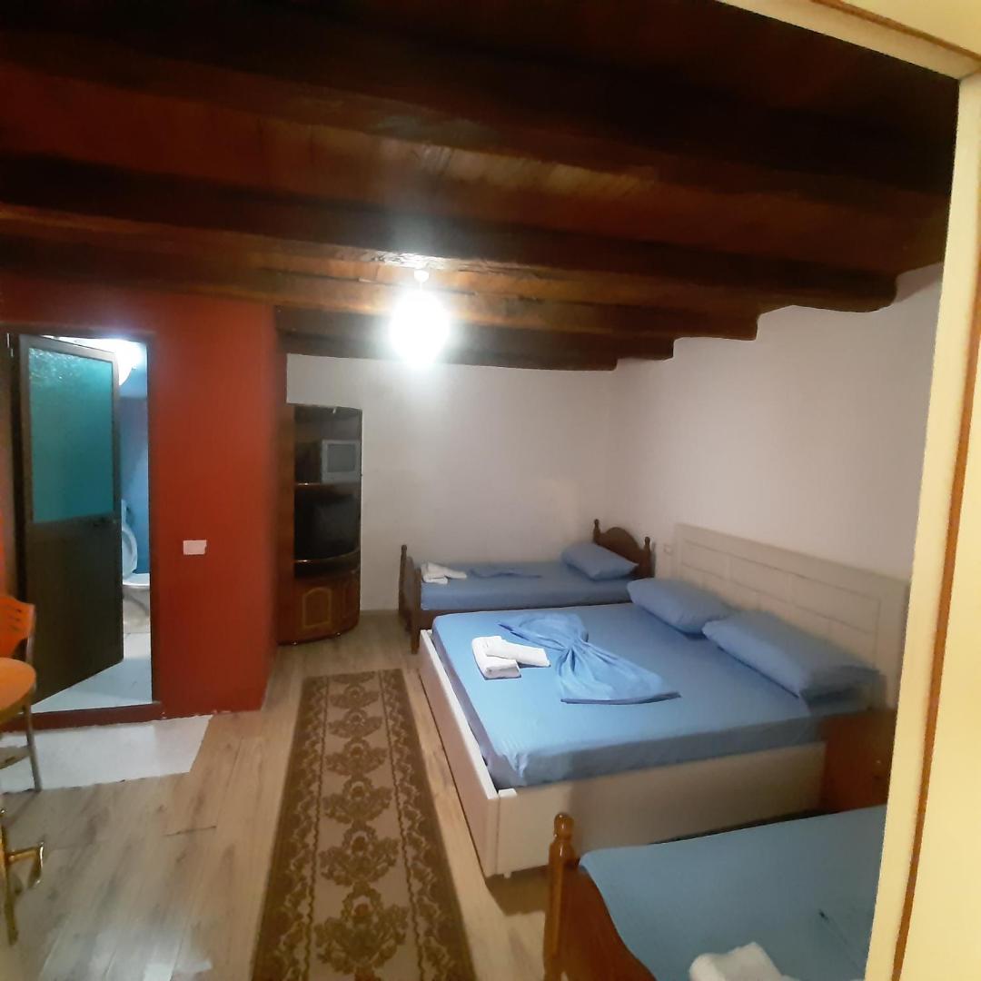 Bilde 3: Kulla e Vjeter (Bar Restaurant, Guesthouse, Parking and Camping)