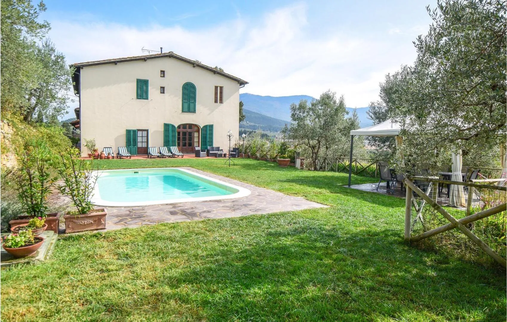 Stazione di Arezzo – partenze frequenti per Firenze