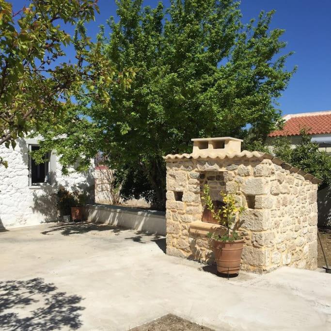 Фотография 5: Aνεξάρτητη παραδοσιακή πέτρινη κατοικία