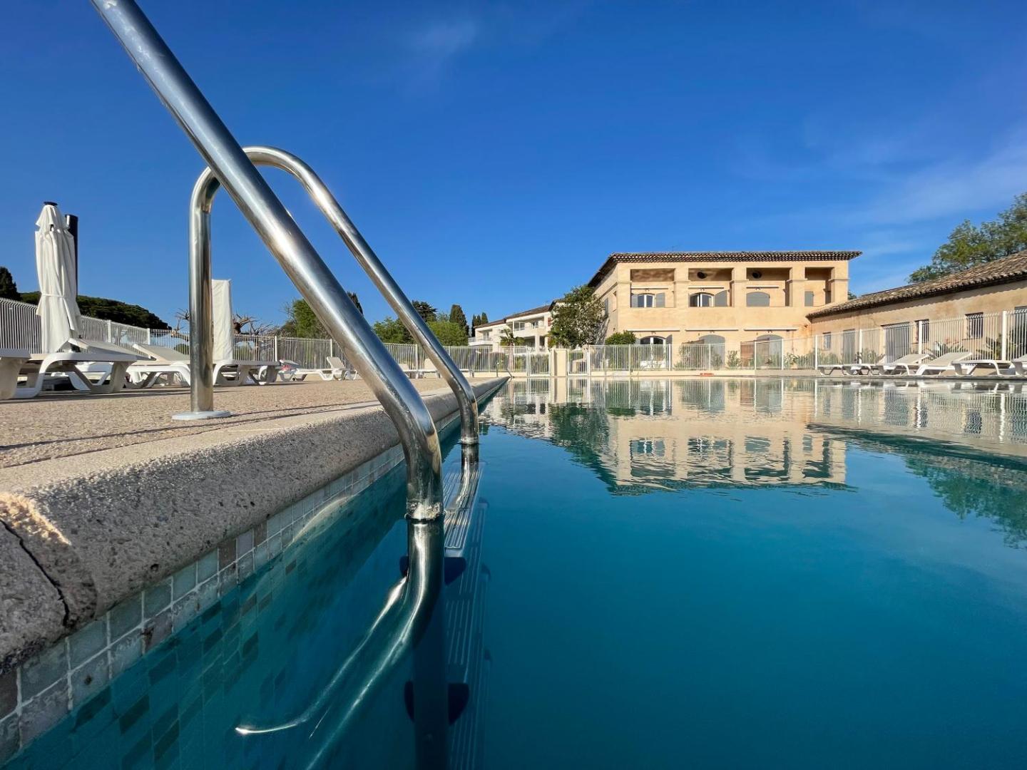 Studio 201 - LES SUITES DE ROBINSON - Résidence avec piscine en bord de Siagne, à Mandelieu-La-Napoule的照片2