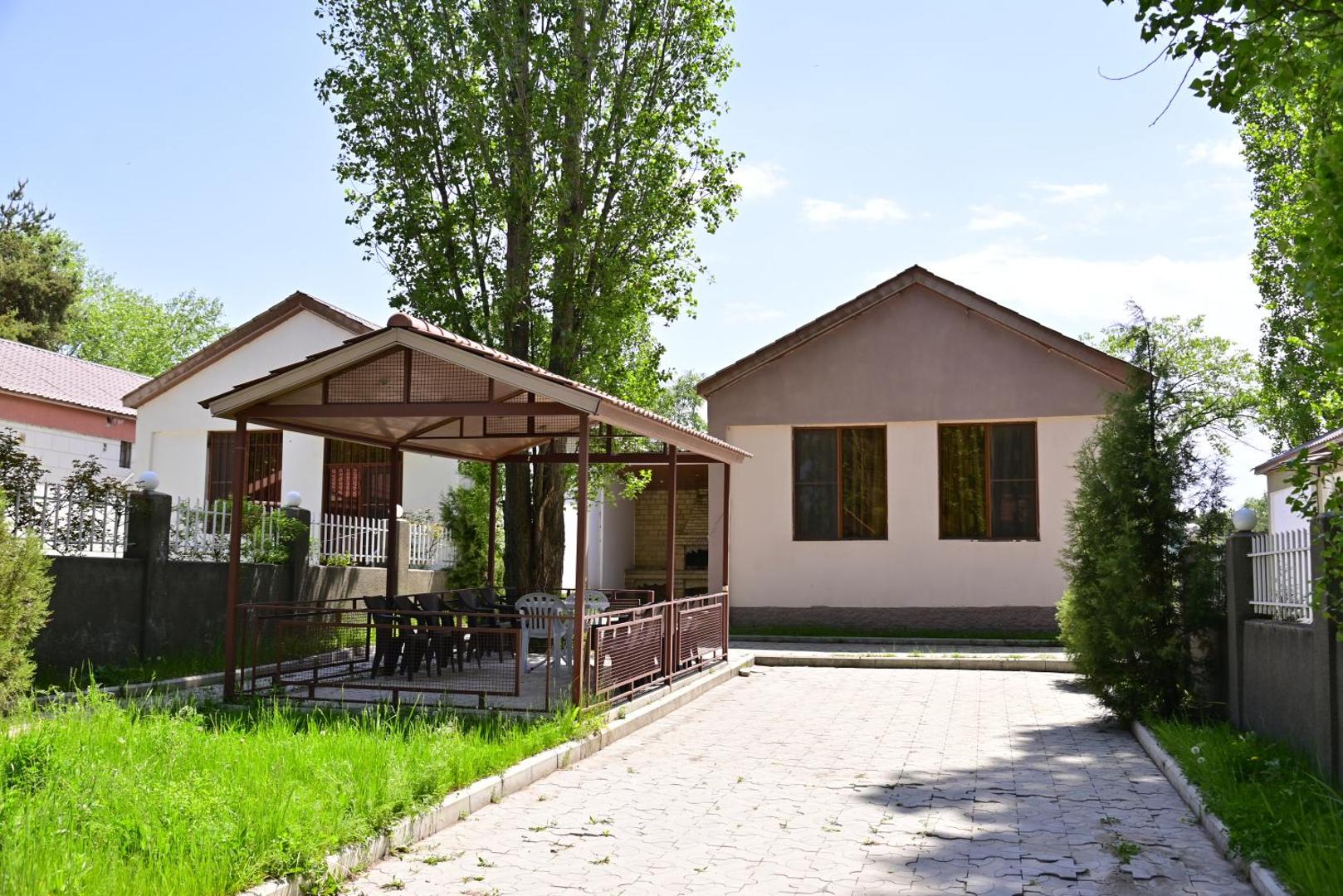 Photo 8 : Sevan Comfortable Cottages by SeaSide