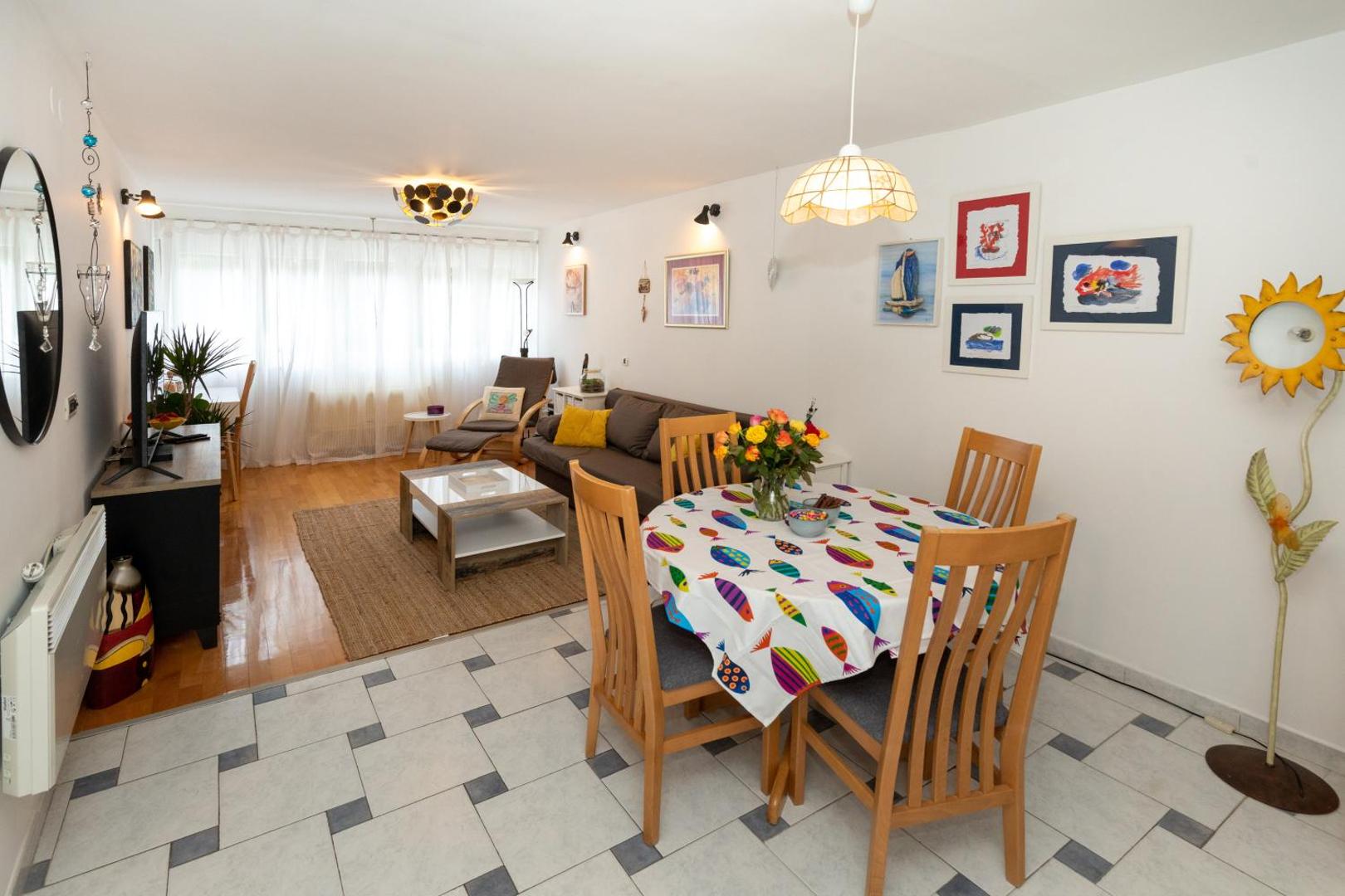 Fotografia 5: Spacious Split Apartment - Balcony & Near Old Town
