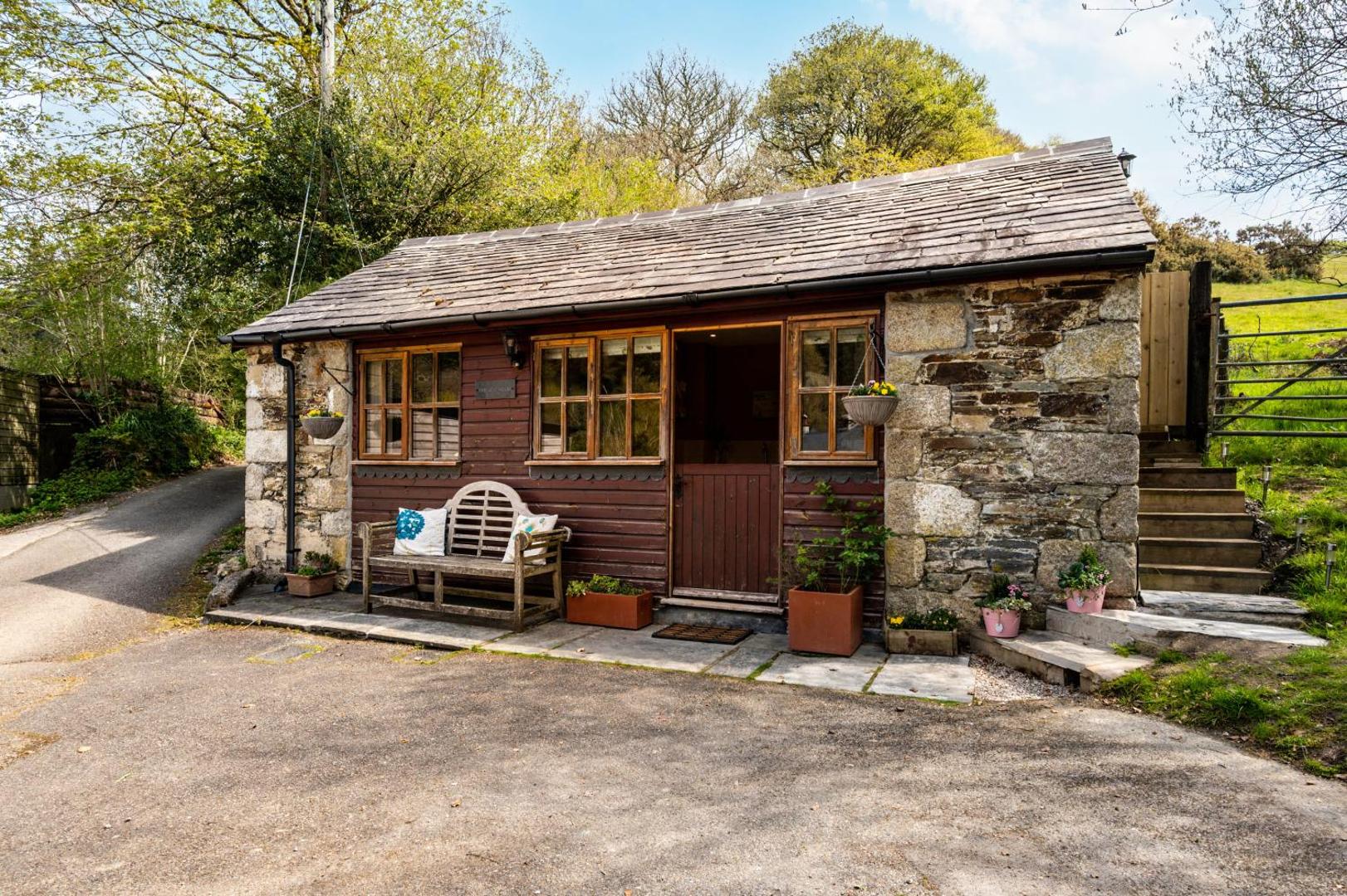 Foto 8: Romantic, secluded cottage in Cardinham Woods, Cornwall