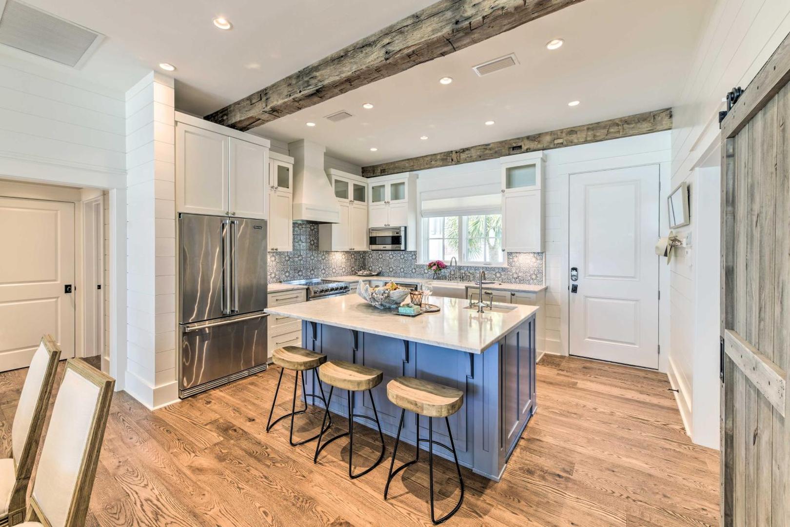 Billede 10: Luxe, Beachfront PCB Home with Decks and Grill!
