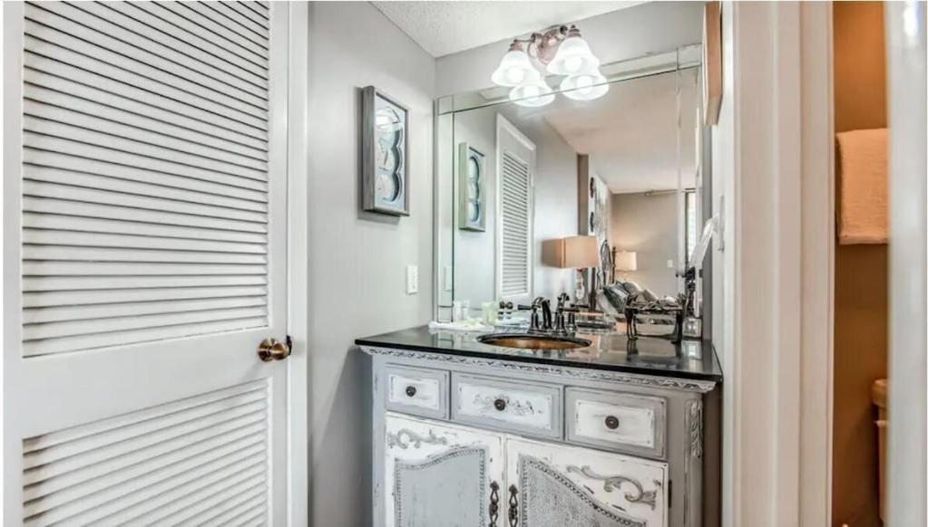 Fotografie 10: Compass Point Unit 610