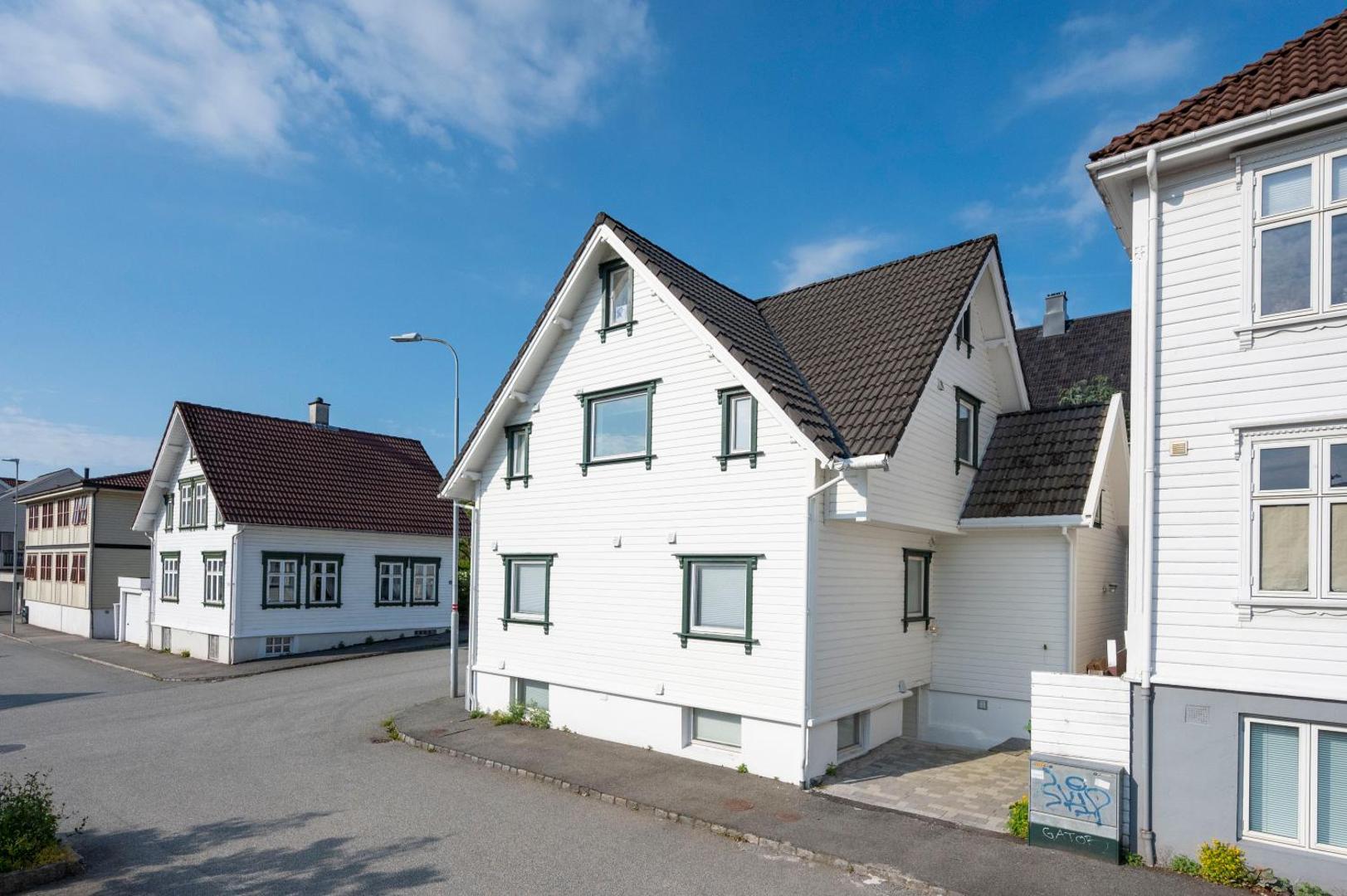Zdjęcie 10: Practical Basement Apt with all home comforts close to City Centre