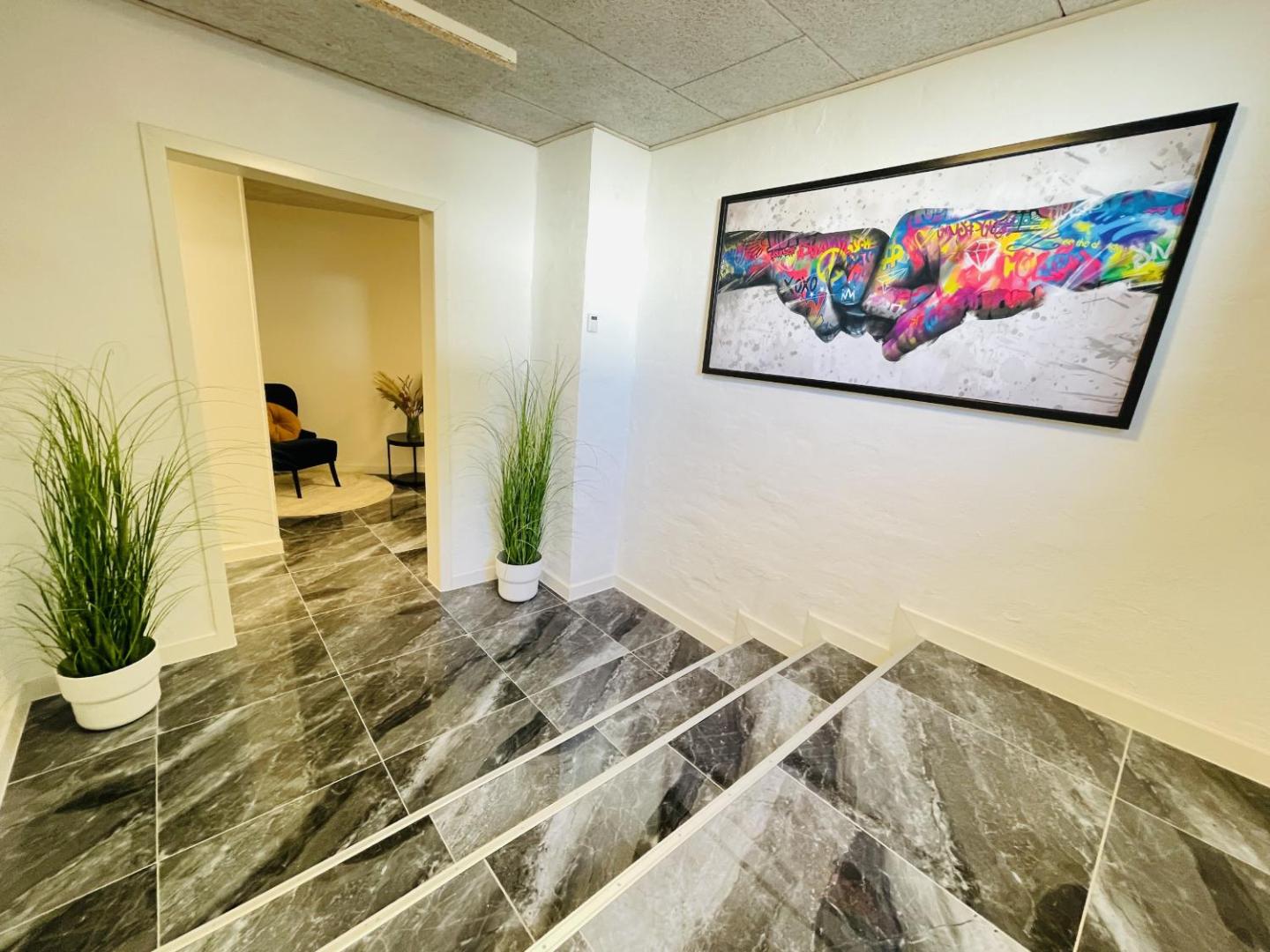 Kuva 7: aday - Luxurious 3 bedroom - Modern Living Apartment