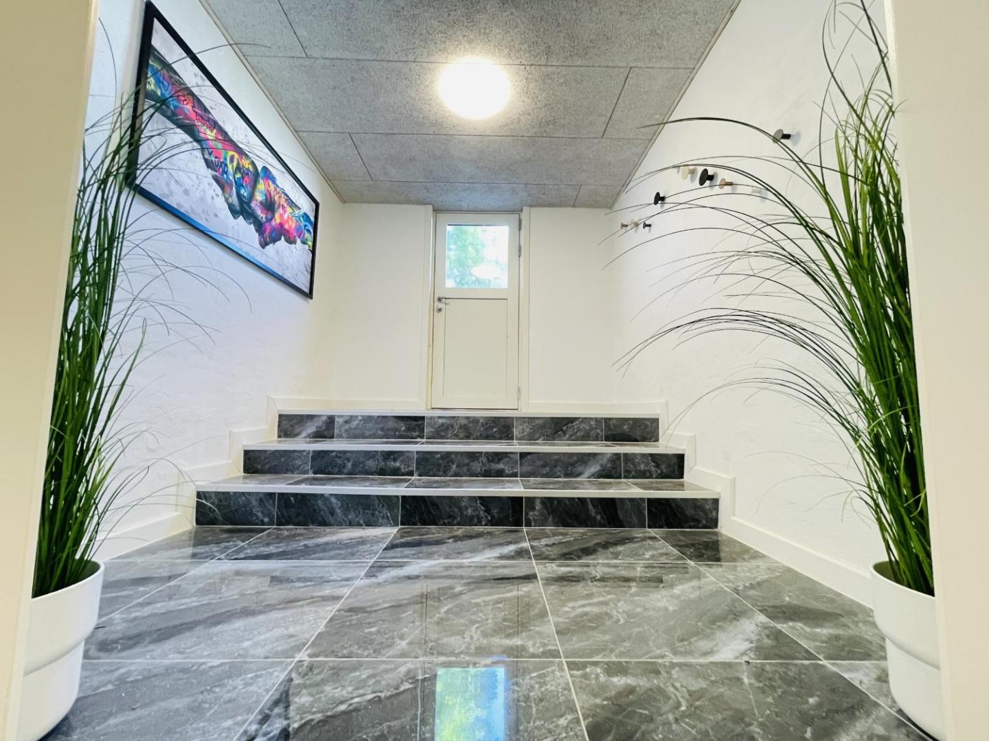 Kuva 10: aday - Luxurious 3 bedroom - Modern Living Apartment