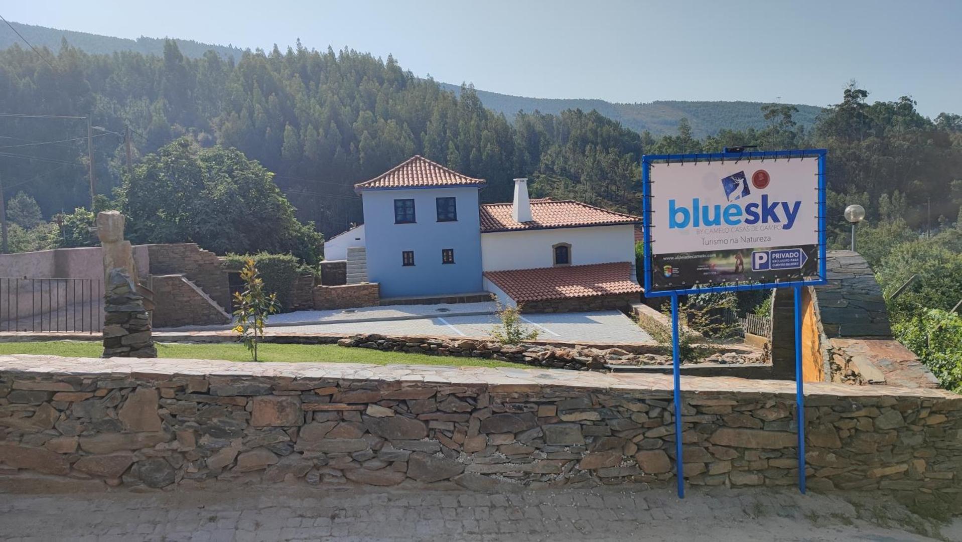 Foto 4: BLUESKY by Camelo Casas de Campo